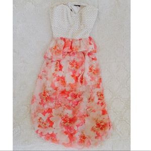Pretty strapless flower dress